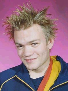 A cute pic of Deryck smiling! **Quick Fact** Deryck's favorite snack food is cookie dough!